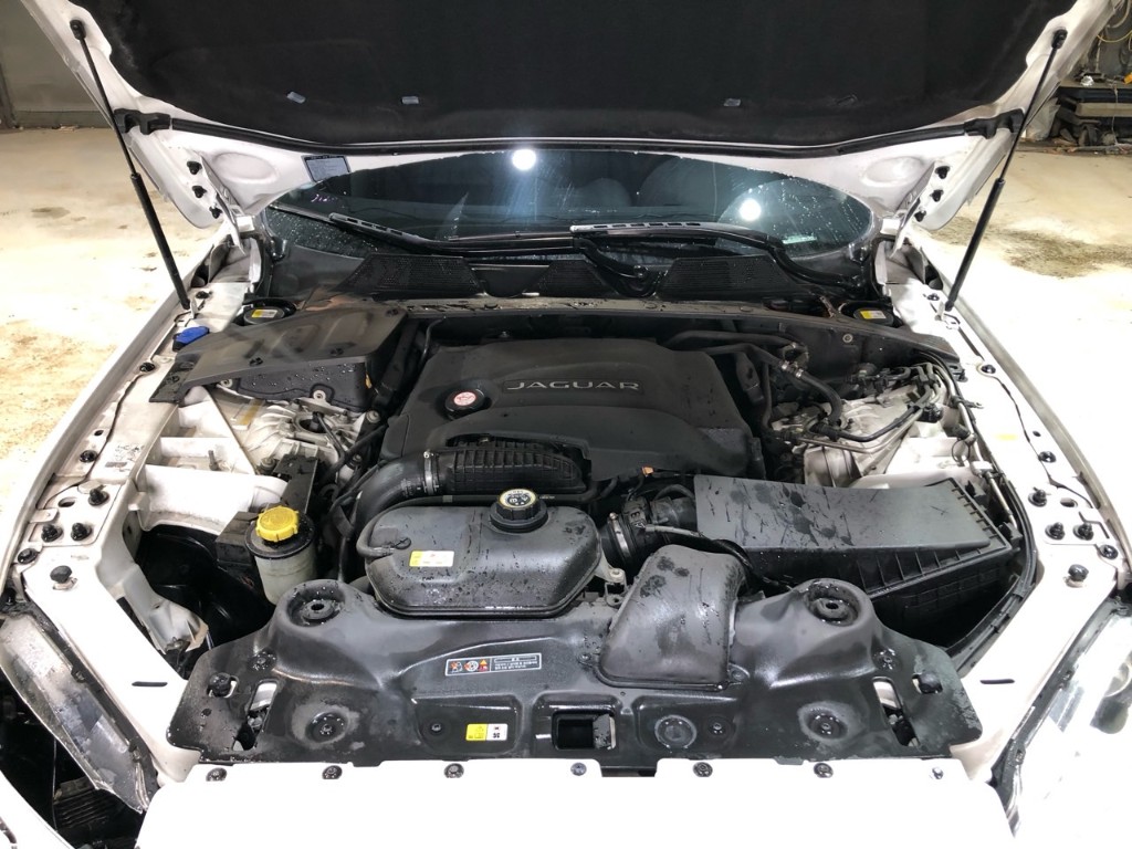 Jaguar Xj 3.0d 2015 SAJAA2228FNV87816 Image 3