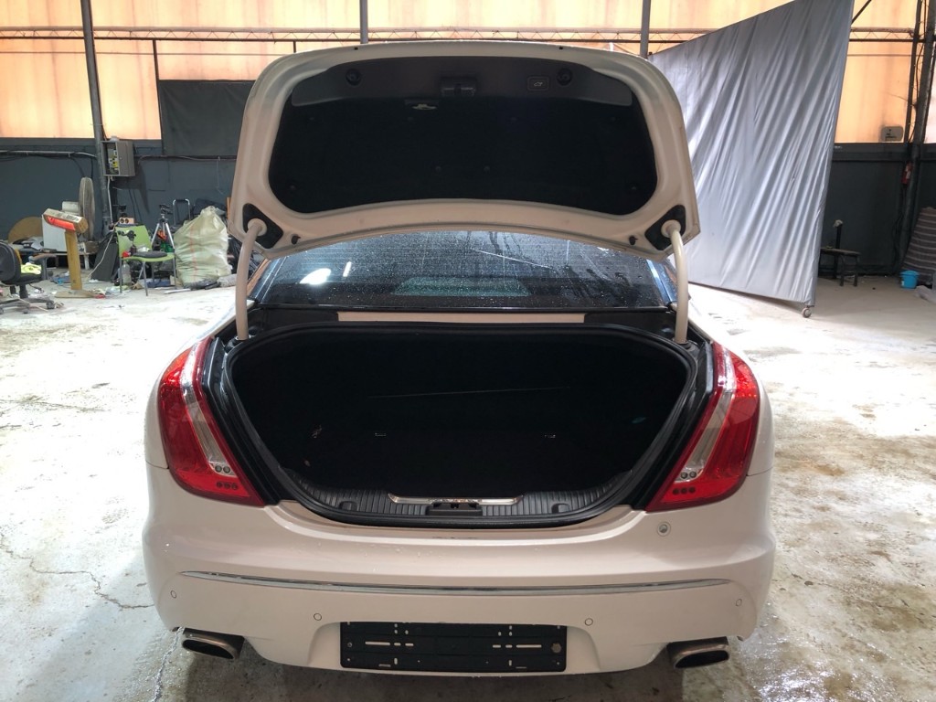 Jaguar Xj 3.0d 2015 SAJAA2228FNV87816 Image 6