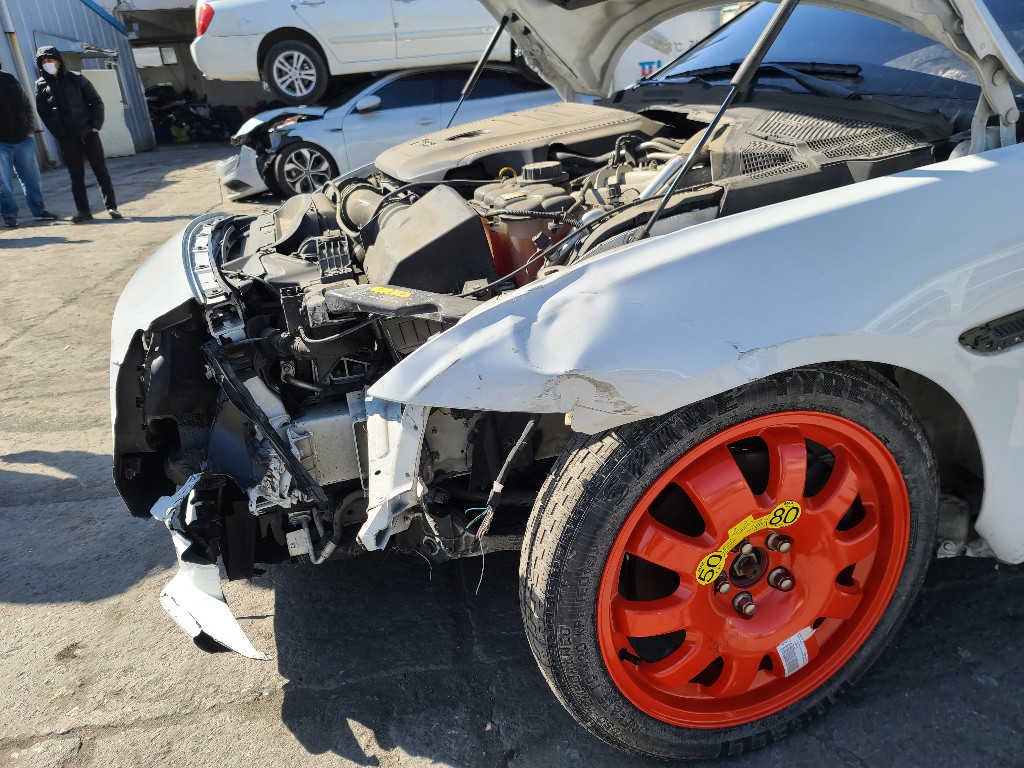 Jaguar Xe 20d 2017 SAJAA4BN8HCP06873 Image 39