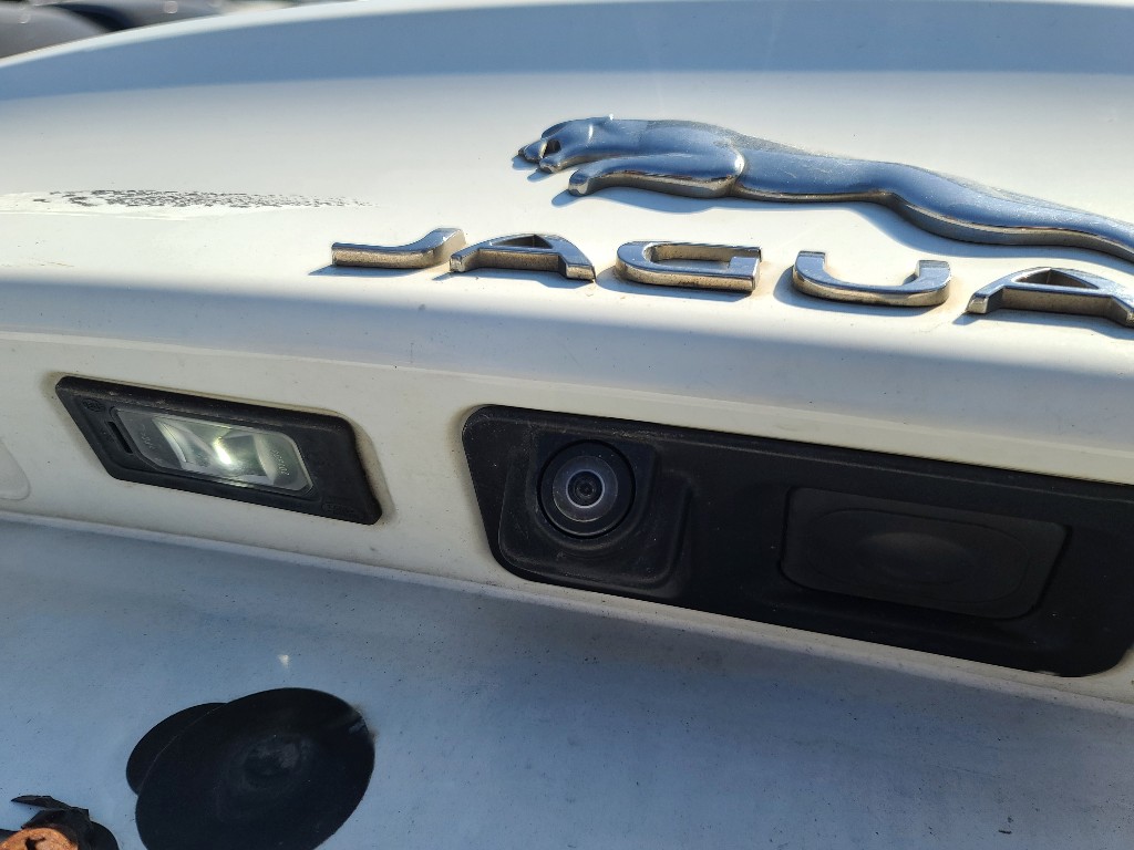 Jaguar Xe 20d 2017 SAJAA4BN8HCP06873 Image 9