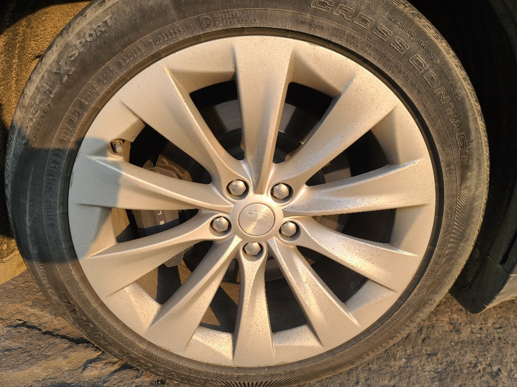 Tesla Others 2018 5YJXCBE23JF131339 Image 19