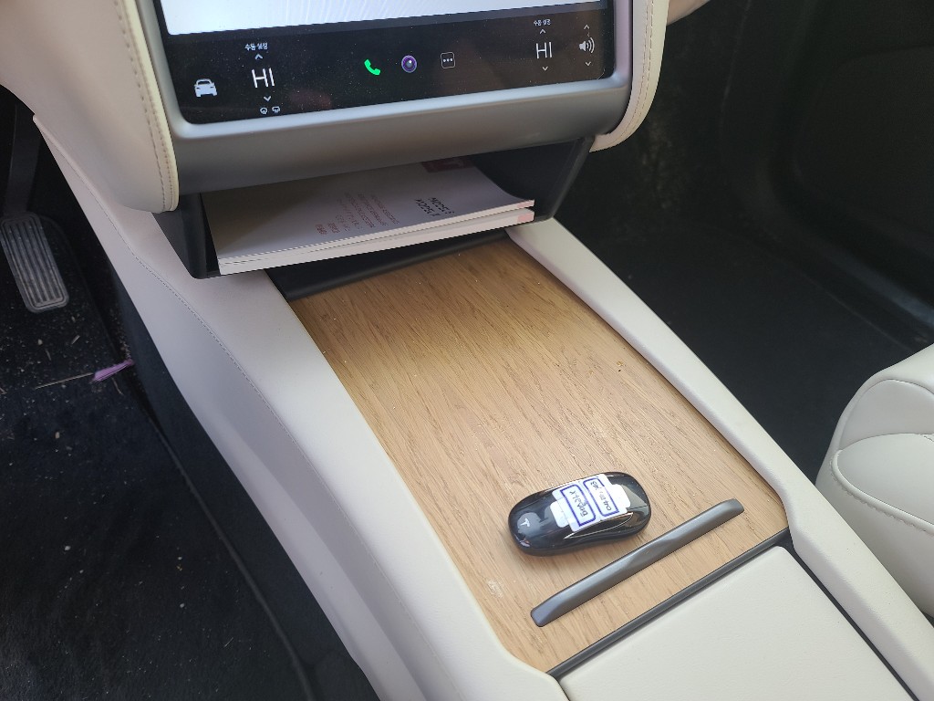 Tesla Others 2018 5YJXCBE23JF131339 Image 34