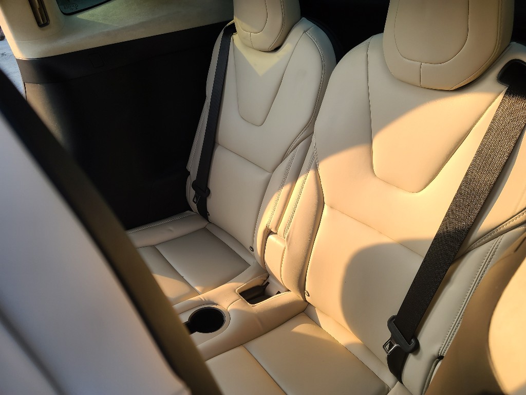 Tesla Others 2018 5YJXCBE23JF131339 Image 40