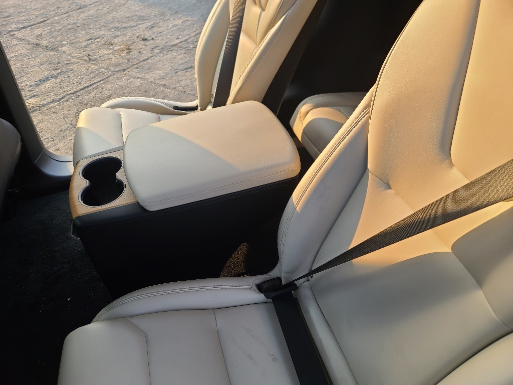 Tesla Others 2018 5YJXCBE23JF131339 Image 41