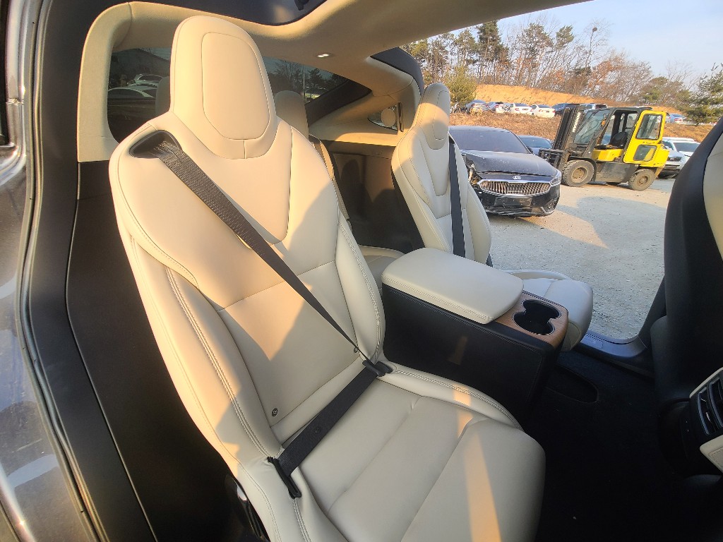 Tesla Others 2018 5YJXCBE23JF131339 Image 49