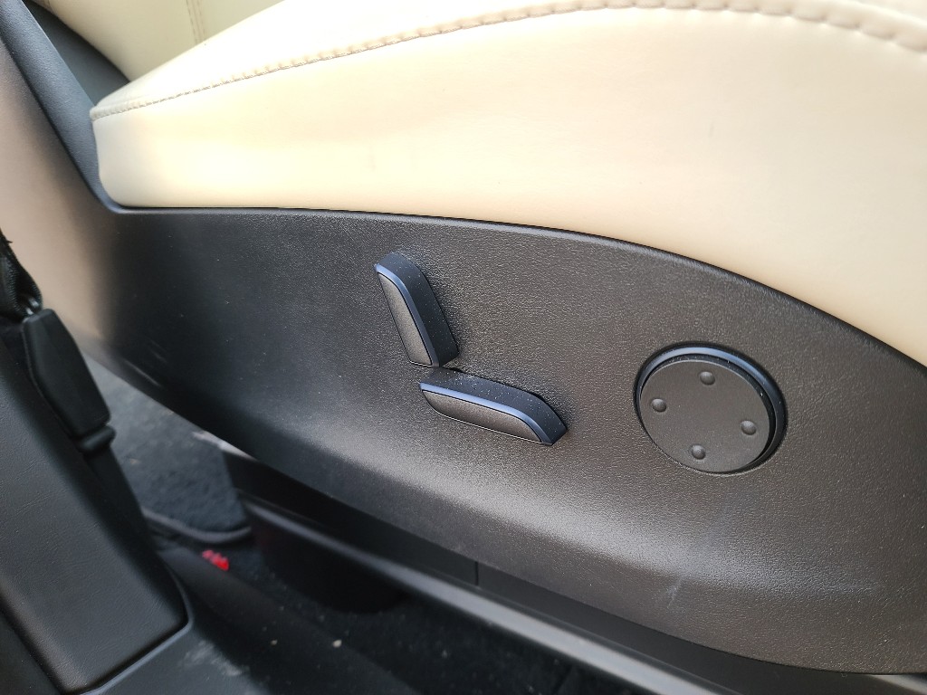 Tesla Others 2018 5YJXCBE23JF131339 Image 50
