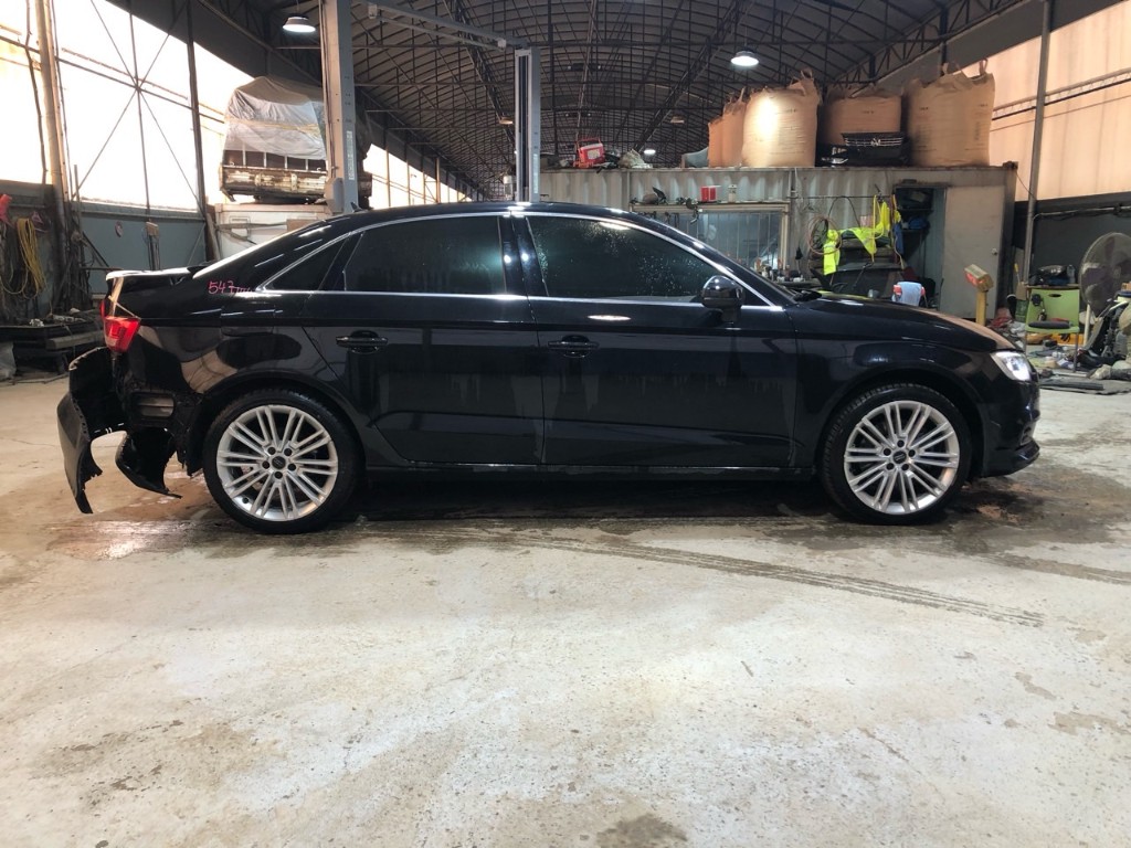 WAUZZZ8V1J1085120 Audi A3