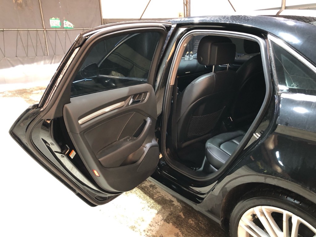 WAUZZZ8V1J1085120 Audi A3