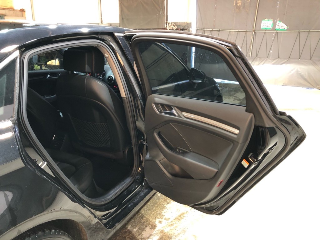WAUZZZ8V1J1085120 Audi A3