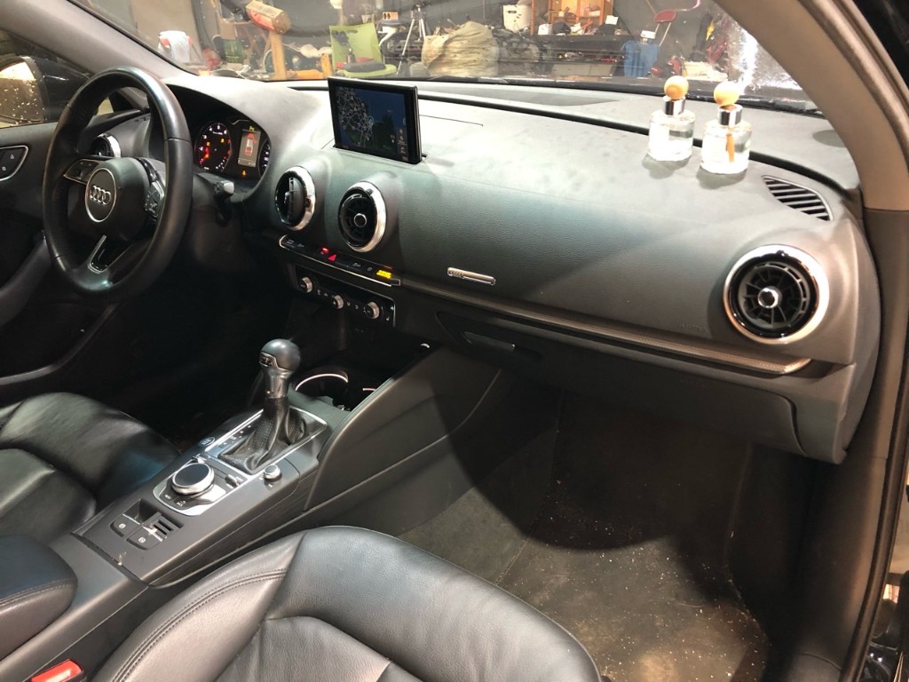 WAUZZZ8V1J1085120 Audi A3