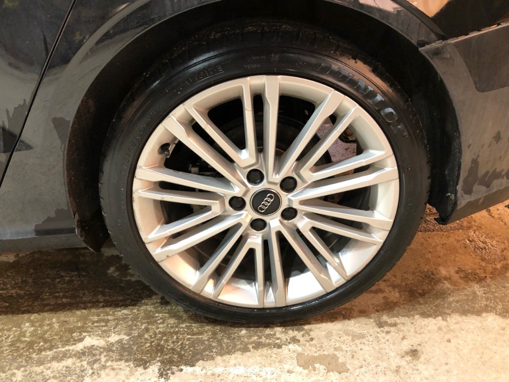 WAUZZZ8V1J1085120 Audi A3