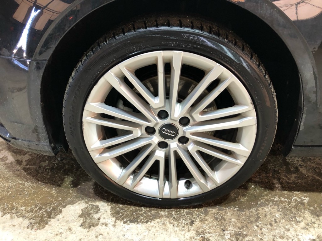 WAUZZZ8V1J1085120 Audi A3