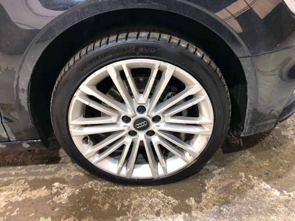 WAUZZZ8V1J1085120 Audi A3