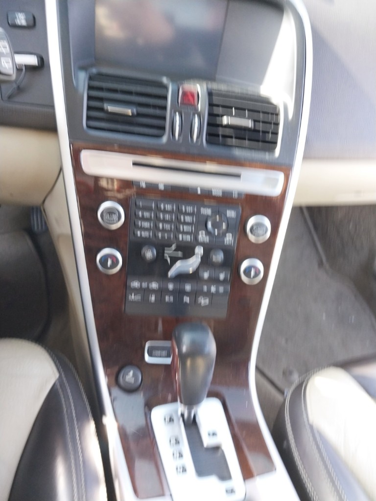 YV1DZ9926A2098439 Volvo XC60