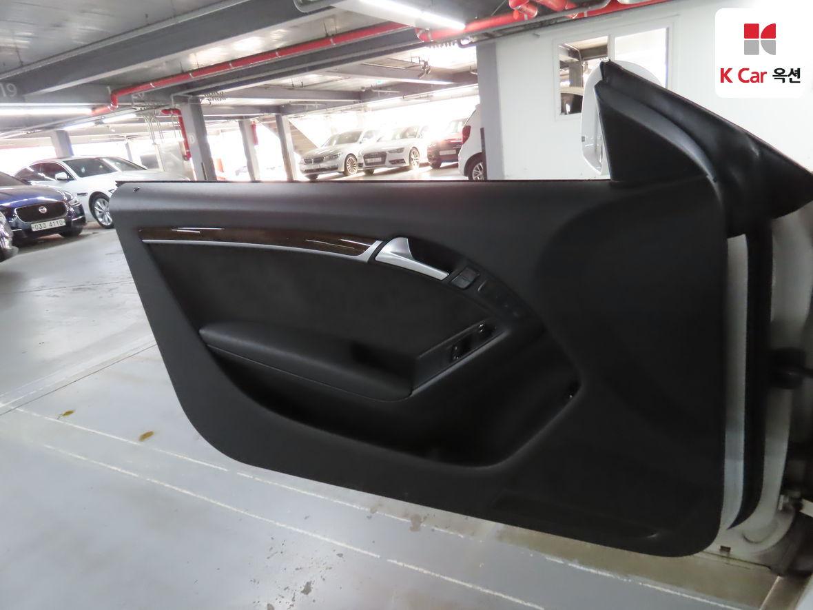 Audi A5 2009 WAUZZZ8T99A047547 Image 40