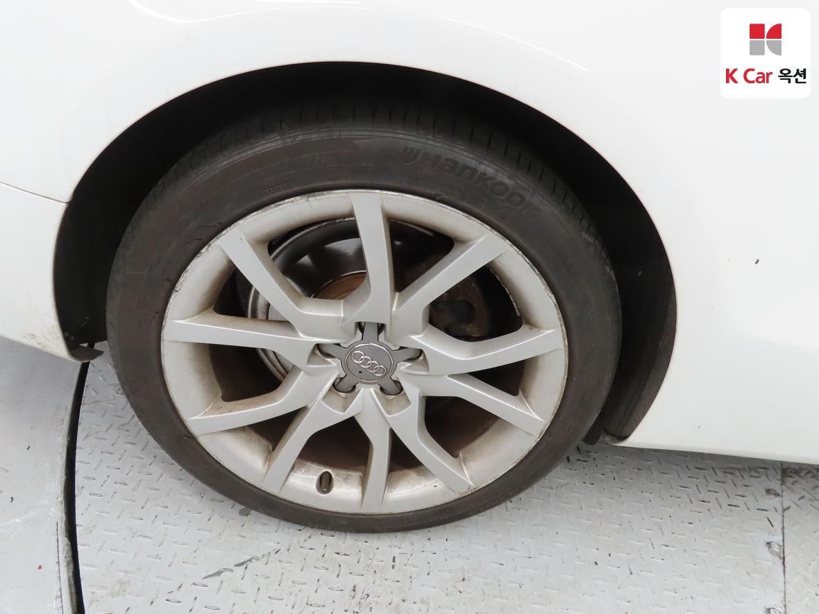 Audi A5 2009 WAUZZZ8T99A047547 Image 34