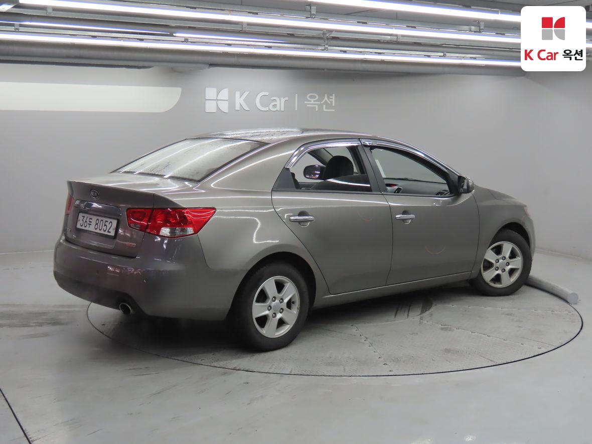 KIA Forte 2011 KNAFU415BBA462047 Image 2