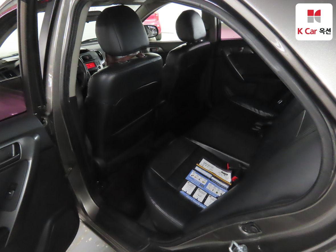 KIA Forte 2011 KNAFU415BBA462047 Image 18