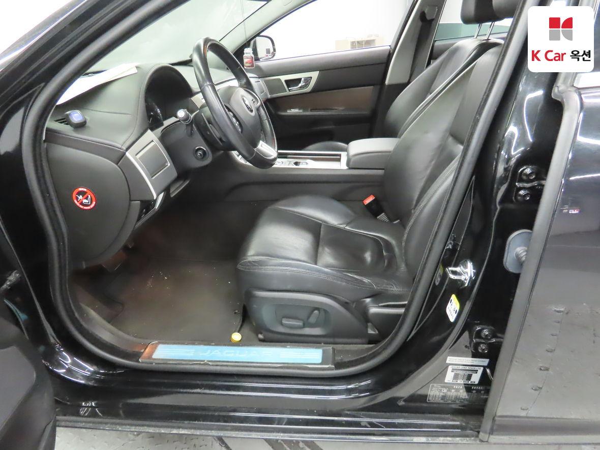 SAJAA0540FNU56171 Jaguar New Xf