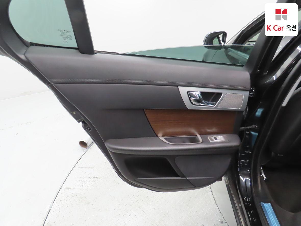 SAJAA0540FNU56171 Jaguar New Xf