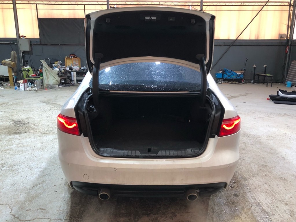 SAJBB4BK6HCY29837 Jaguar Xf X260