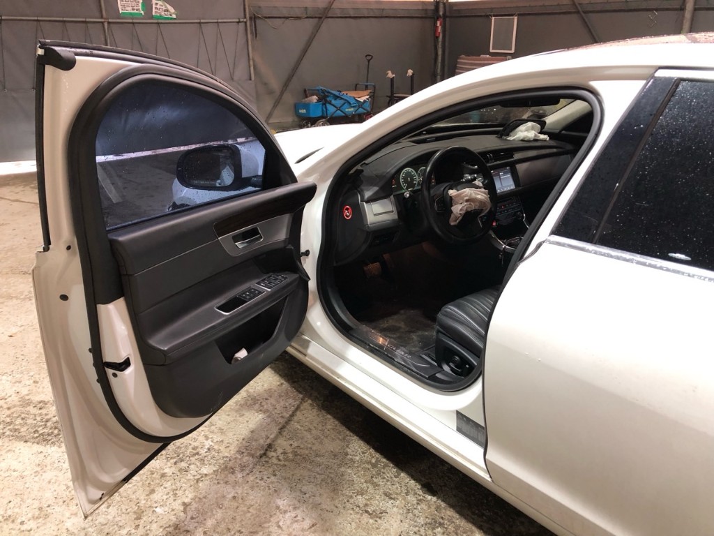 SAJBB4BK6HCY29837 Jaguar Xf X260