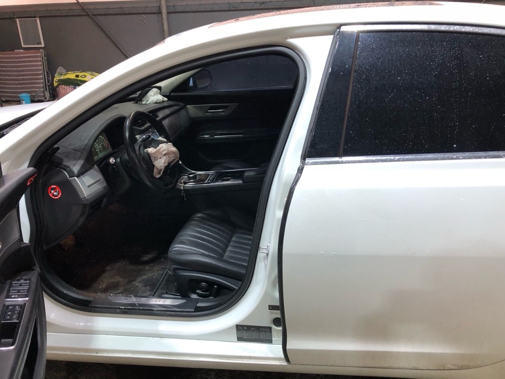 SAJBB4BK6HCY29837 Jaguar Xf X260