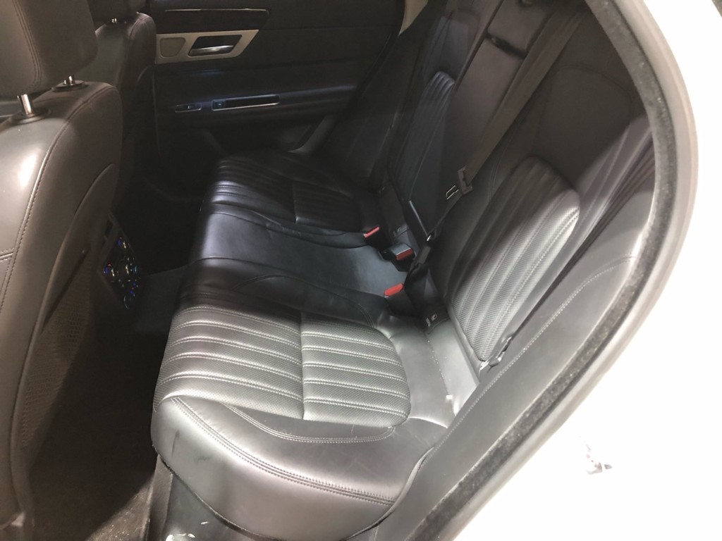 SAJBB4BK6HCY29837 Jaguar Xf X260