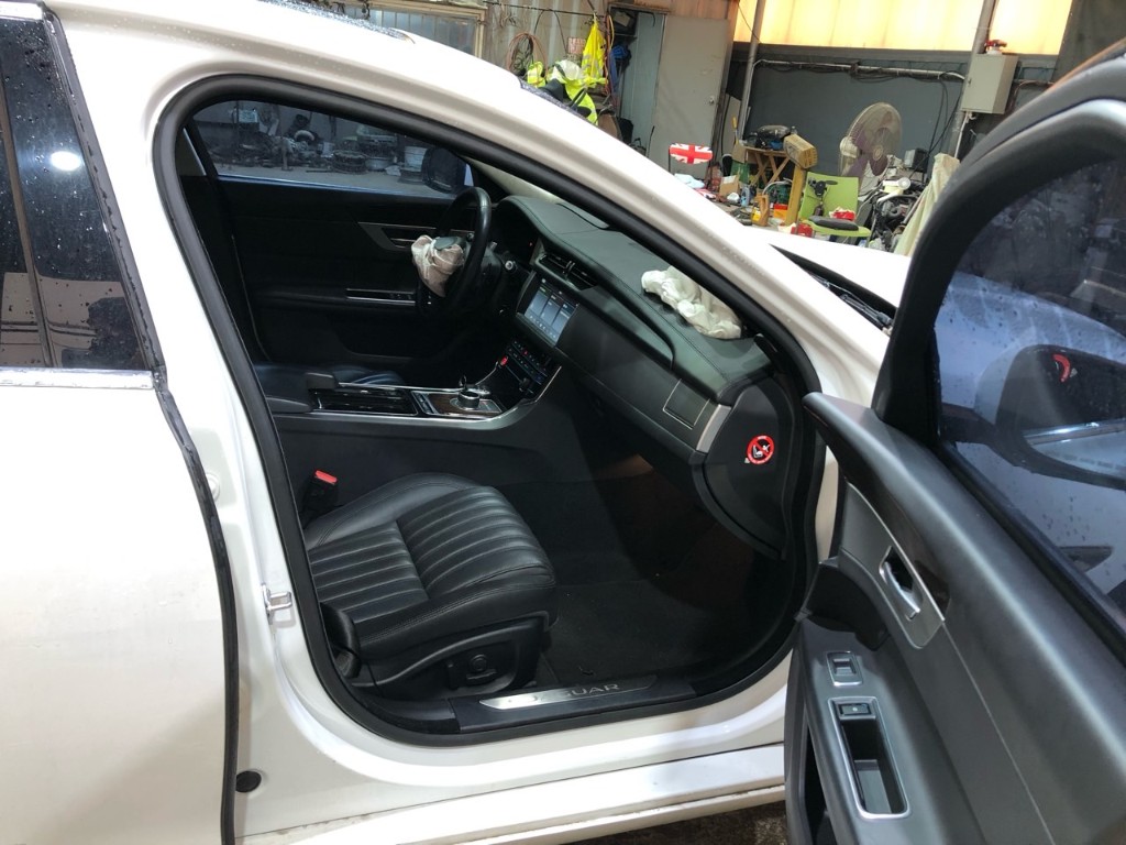 SAJBB4BK6HCY29837 Jaguar Xf X260