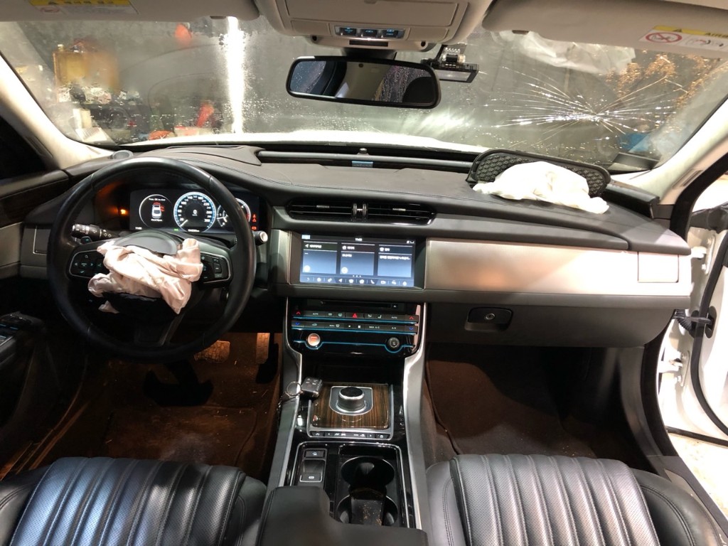SAJBB4BK6HCY29837 Jaguar Xf X260