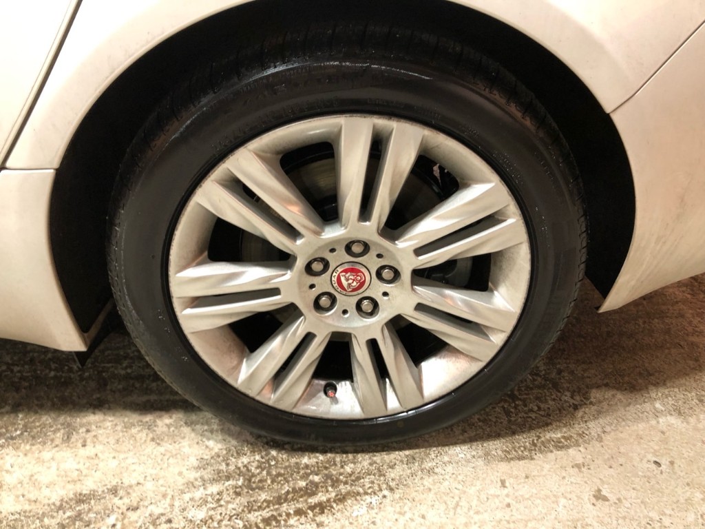 SAJBB4BK6HCY29837 Jaguar Xf X260