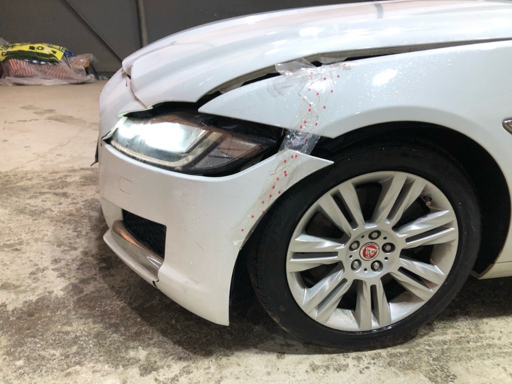 SAJBB4BK6HCY29837 Jaguar Xf X260