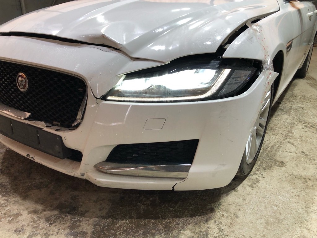SAJBB4BK6HCY29837 Jaguar Xf X260