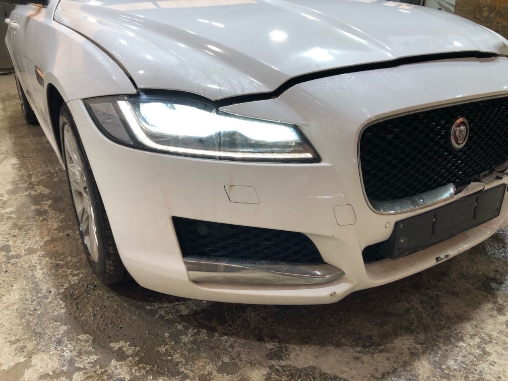 SAJBB4BK6HCY29837 Jaguar Xf X260
