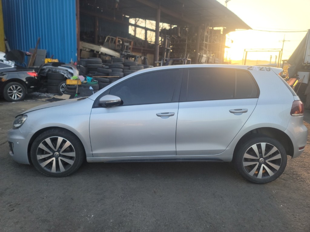 WVWZZZ1KZBW053191 Volkswagen GOLF