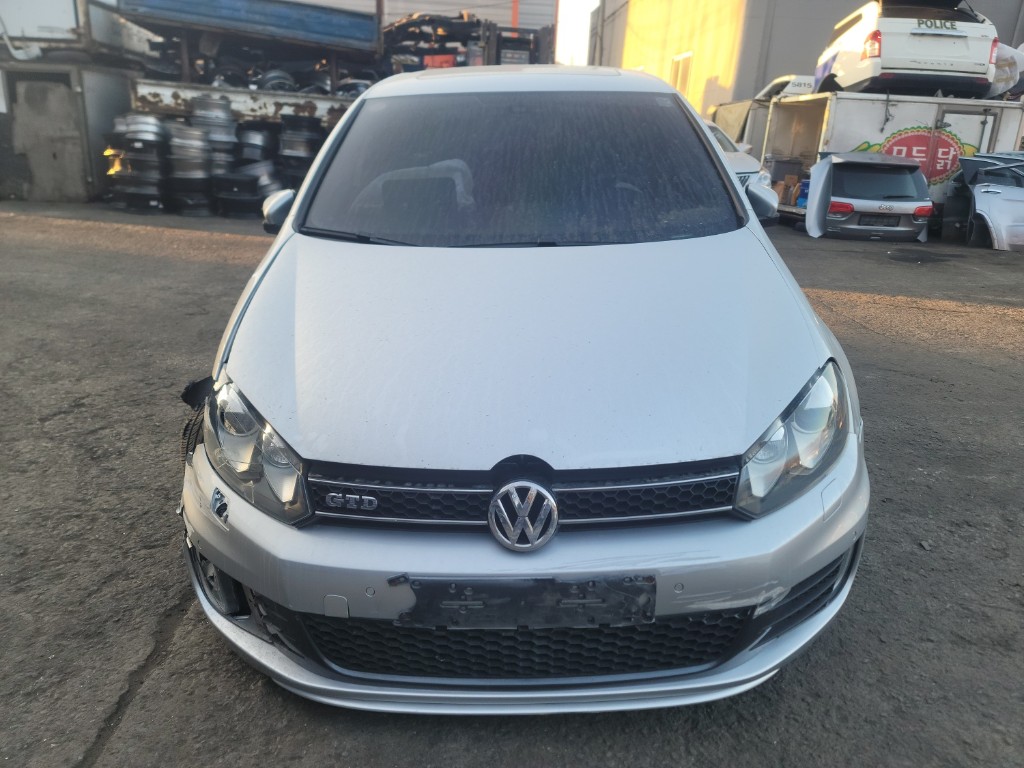 WVWZZZ1KZBW053191 Volkswagen GOLF