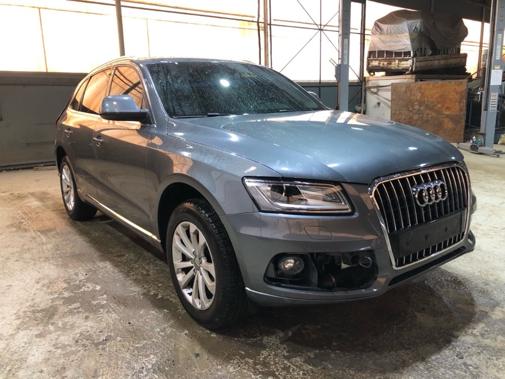 WAUZZZ8RXDA025330 Audi Q5
