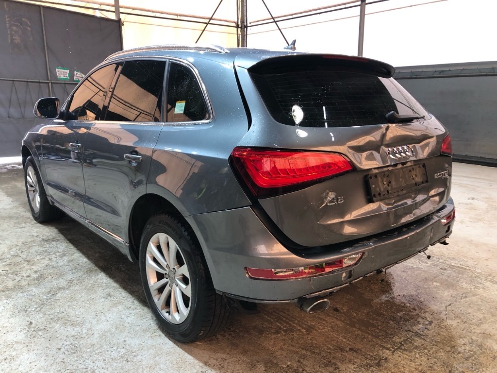 WAUZZZ8RXDA025330 Audi Q5