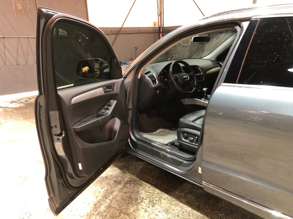 WAUZZZ8RXDA025330 Audi Q5