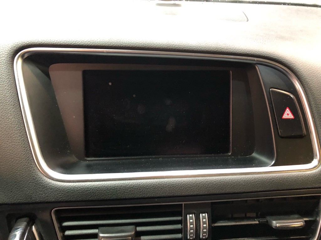 WAUZZZ8RXDA025330 Audi Q5