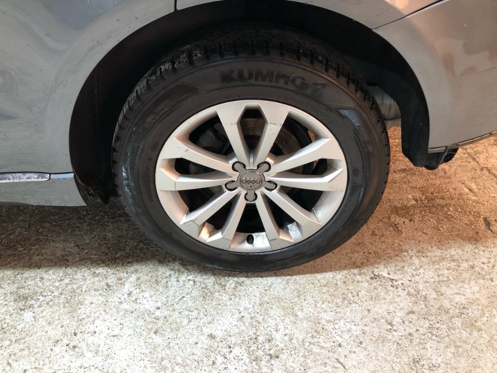 WAUZZZ8RXDA025330 Audi Q5