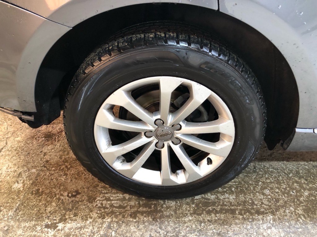 WAUZZZ8RXDA025330 Audi Q5