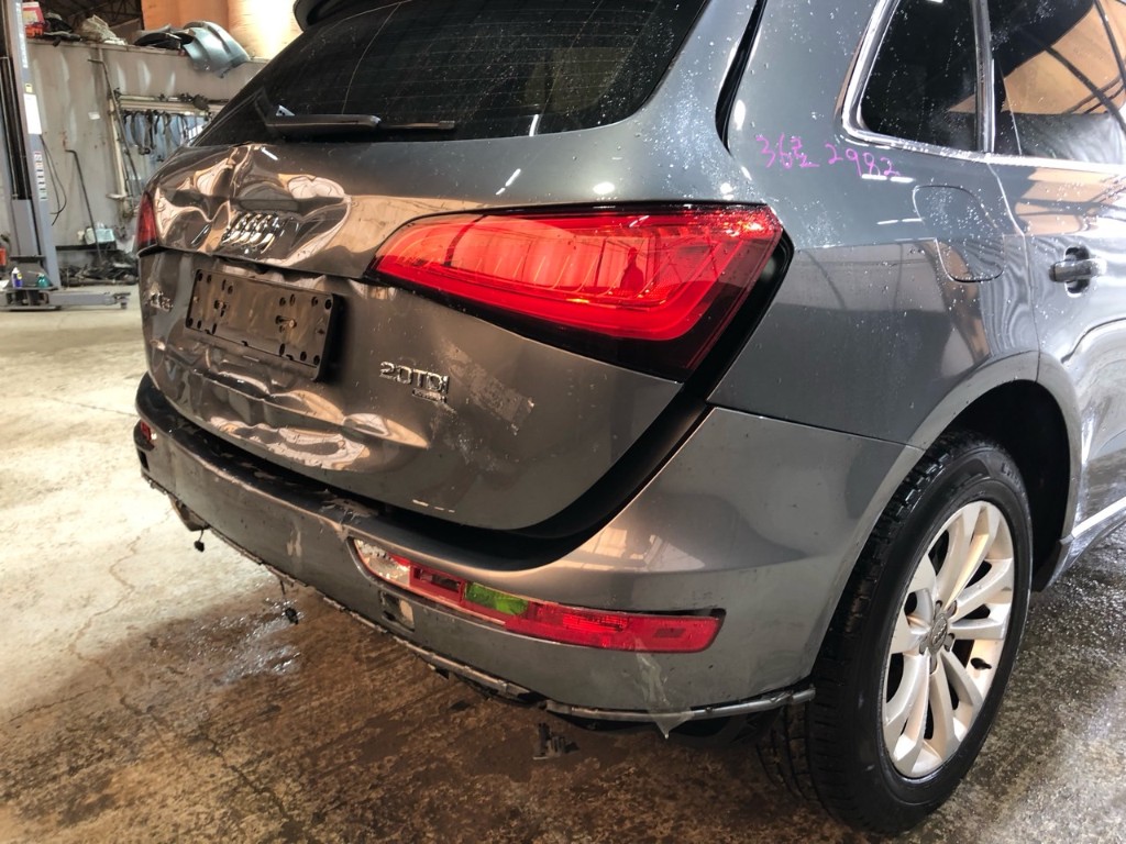 WAUZZZ8RXDA025330 Audi Q5