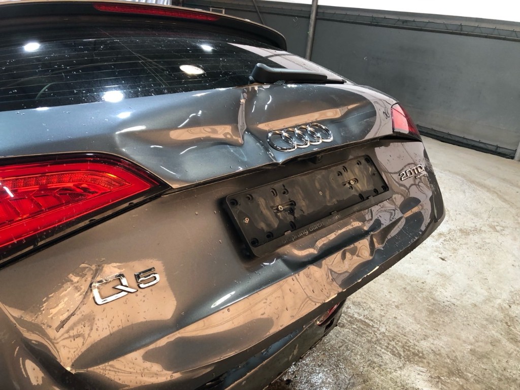 WAUZZZ8RXDA025330 Audi Q5