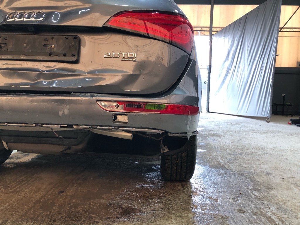 WAUZZZ8RXDA025330 Audi Q5