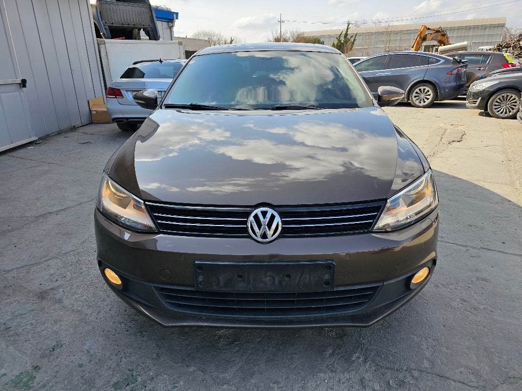 Volkswagen JETTA 2014 WVWZZZ16ZEM002124 Image 2