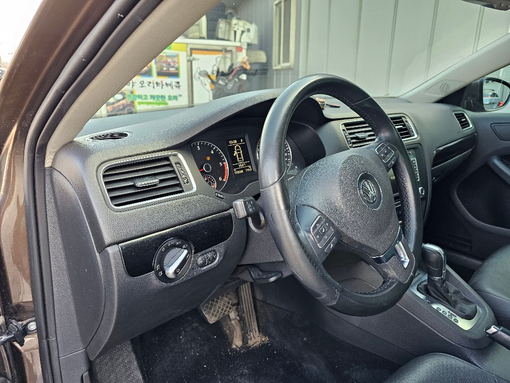 Volkswagen JETTA 2014 WVWZZZ16ZEM002124 Image 17
