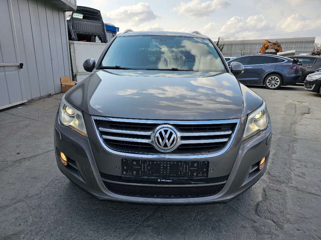 WVGZZZ5NZBW062961 Volkswagen TIGUAN
