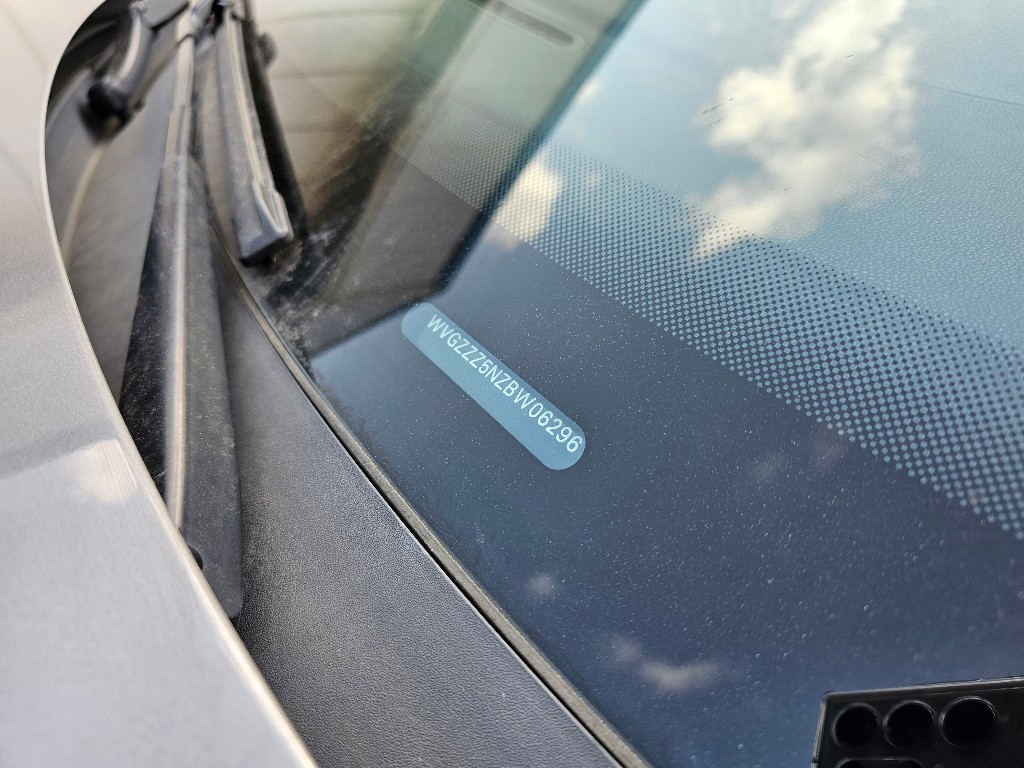 WVGZZZ5NZBW062961 Volkswagen TIGUAN