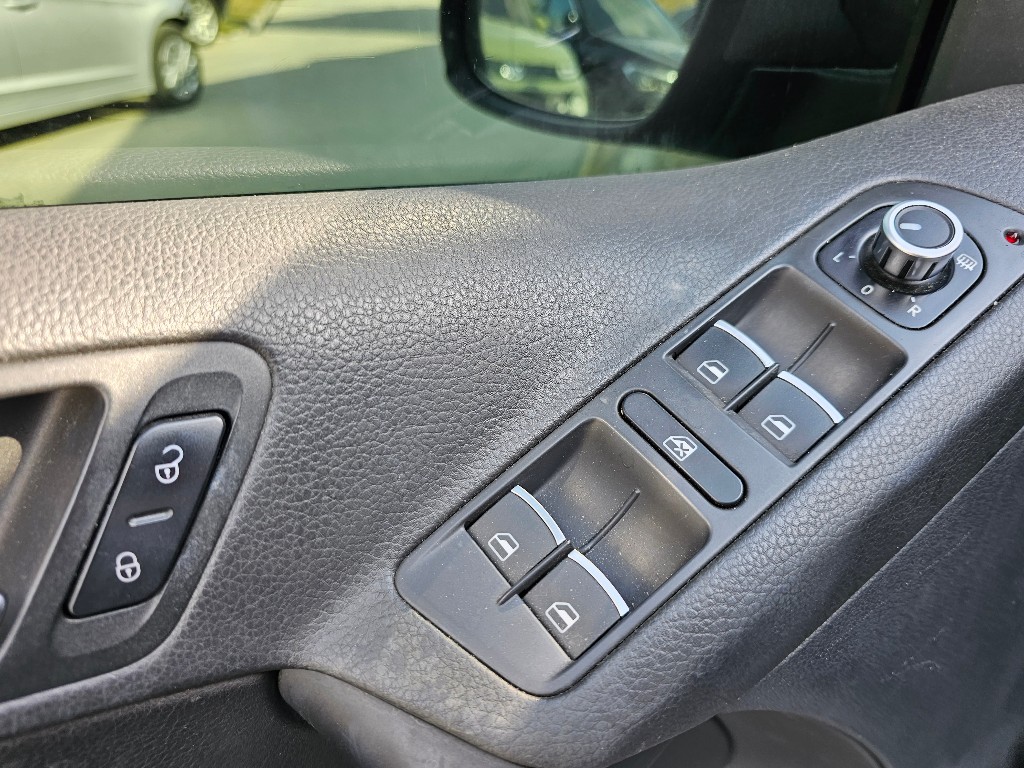WVGZZZ5NZBW062961 Volkswagen TIGUAN